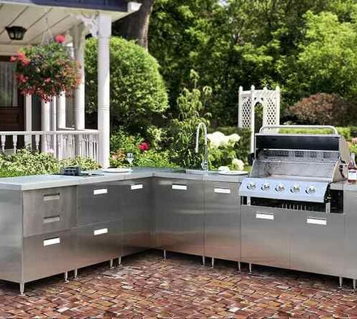 Outdoor kitchen